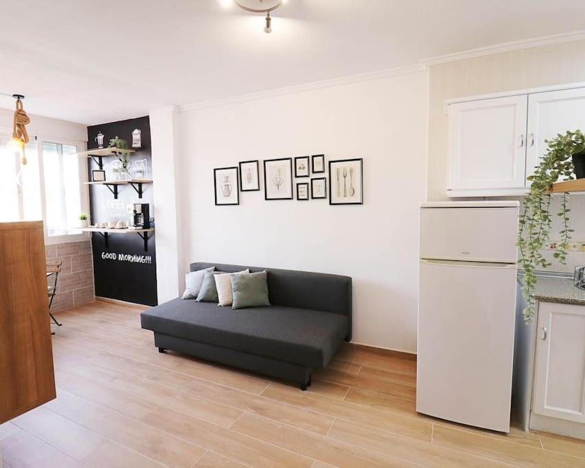 Brand New Apartment. 400 Meters Best Beach Торевьиа Экстерьер фото