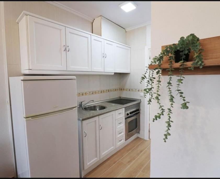 Brand New Apartment. 400 Meters Best Beach Торевьиа Экстерьер фото